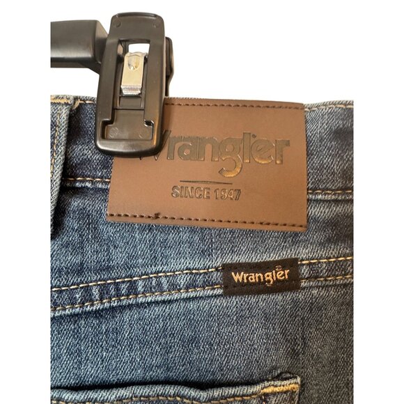 NWT Wrangler 38x30 Mens Regular Fit Jeans Blue Denim - Picture 5 of 14